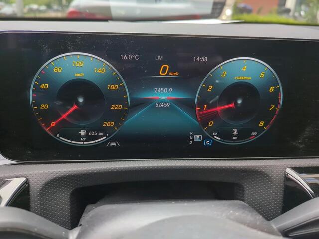 Mercedes-Benz A-KLASSE 180 Business Solution AMG NL AUTO | CAMERA | STOELVERW | SFEERVERLICHTING |