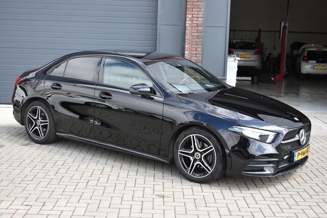Mercedes-Benz A-KLASSE 180 d Business Solution AMG