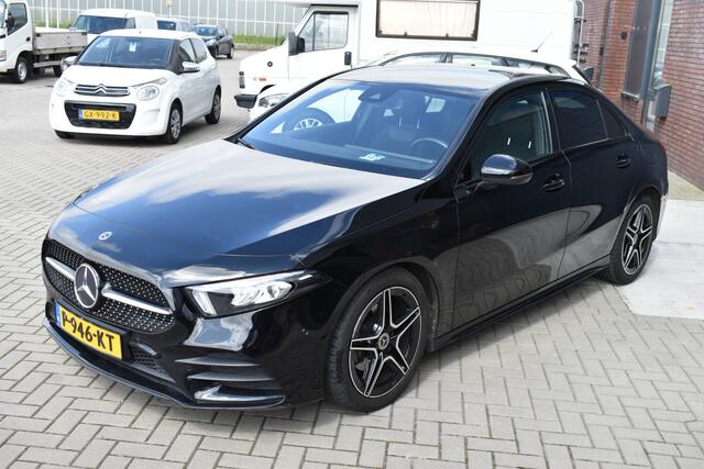 Mercedes-Benz A-KLASSE 180 d Business Solution AMG