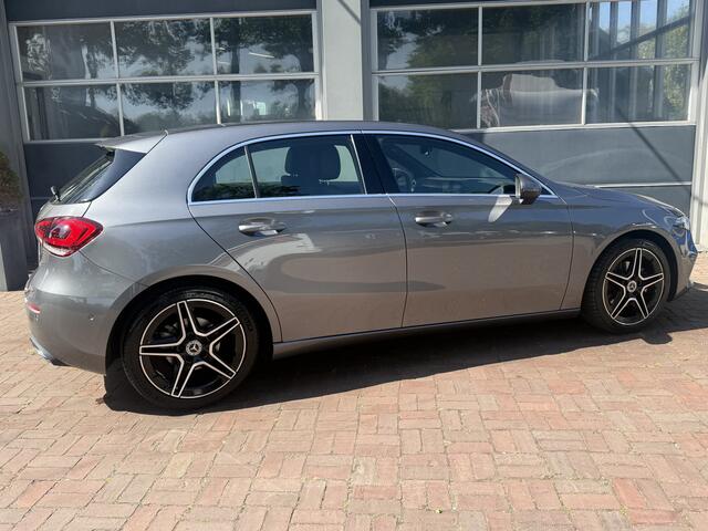 Mercedes-Benz A-KLASSE 200 Premium Plus Bj 2019 KM 32.000 164PK 1e eigenaar !!