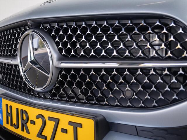 Mercedes-Benz A-KLASSE Hatchback 180 Star Edition AMG Line Premium PLUS | Panorama dak