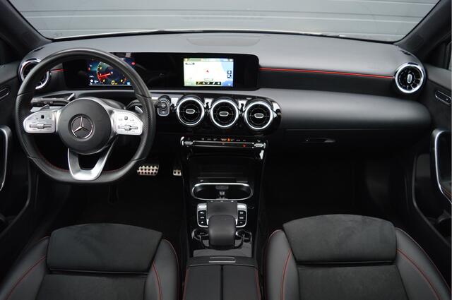 Mercedes-Benz A-KLASSE 200 Business Solution AMG | PANO | CARPLAY |