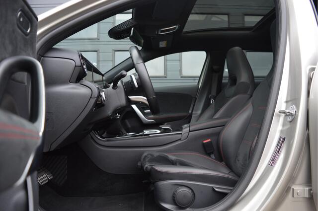 Mercedes-Benz A-KLASSE 200 Business Solution AMG | PANO | CARPLAY |