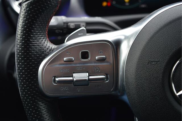 Mercedes-Benz A-KLASSE 180 Business Solution AMG | ORG. NL | CAMERA | SFEERVERLICHTING |