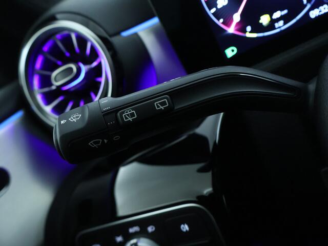 Mercedes-Benz A-KLASSE 250 e Business Solution AMG | Nightpakket | AMG Line Plus pakket | Parkeerpakket met 360°-camera | Dodehoekassistent | Winter pakket | Antidiefstalpakket URBAN GUARD PLUS | Head-up display | KEYLESS GO |