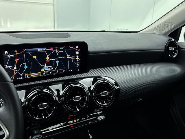 Mercedes-Benz A-KLASSE 160 Business Solution Lichtmetalen velgen | wide screen | Navigatie | Parking support met camera achter | Inclusief 24 maanden Mercedes-Benz Certified garantie voor Europa.