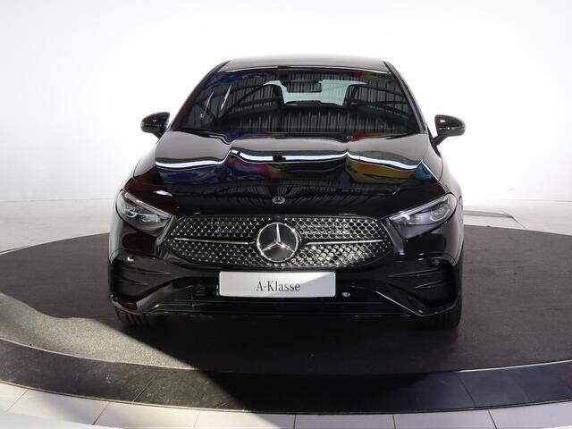 Mercedes-Benz A-KLASSE 250 e Star Edition AMG Line | Nightpakket | Sfeerverlichting | MULTIBEAM LED | Stoelverwarming |