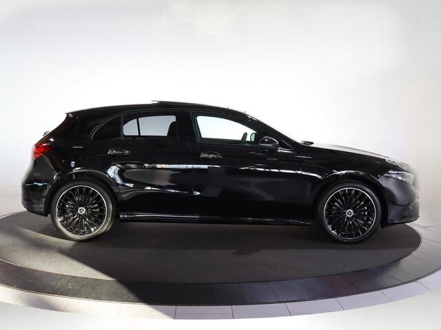 Mercedes-Benz A-KLASSE 250 e Star Edition AMG Line | Nightpakket | Sfeerverlichting | MULTIBEAM LED | Stoelverwarming |