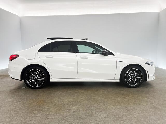 Mercedes-Benz A-KLASSE 250 e AMG Limited 235PK Hybride Pano Sfeer LED Virtual Camera Cruise Clima Navi Memory-Seat PDC 18"LMV