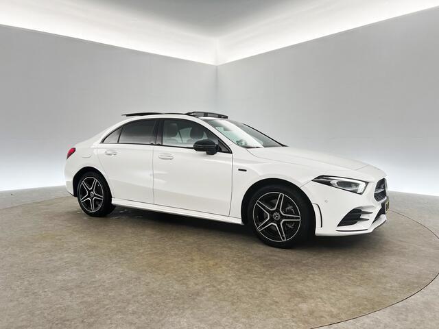Mercedes-Benz A-KLASSE 250 e AMG Limited 235PK Hybride Pano Sfeer LED Virtual Camera Cruise Clima Navi Memory-Seat PDC 18"LMV