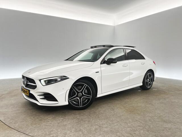Mercedes-Benz A-KLASSE 250 e AMG Limited 235PK Hybride Pano Sfeer LED Virtual Camera Cruise Clima Navi Memory-Seat PDC 18"LMV