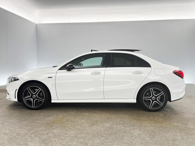 Mercedes-Benz A-KLASSE 250 e AMG Limited 235PK Hybride Pano Sfeer LED Virtual Camera Cruise Clima Navi Memory-Seat PDC 18"LMV