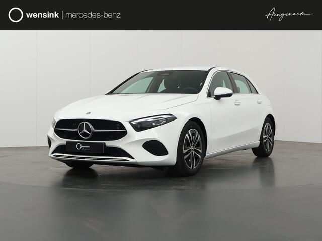 Mercedes-Benz A-KLASSE 180 Star Edition Luxury Line | Led verlichting | Achteruitrijcamera | Zitcomfortpakket | Sfeerverlichting | facelift type