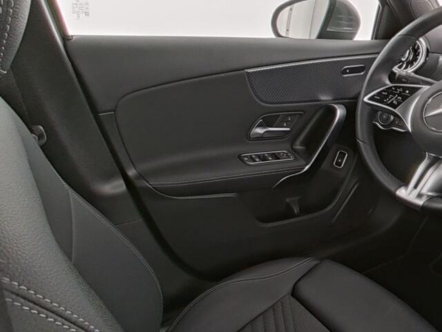 Mercedes-Benz A-KLASSE 250 e Sedan Plug-In Hybride | Progressive Line Advanced Plus | Sfeerverlichting | Laden 11 kW | Stuur en Stoelverwarming | Inclusief 24 maanden MB Certified garantie voor Europa.