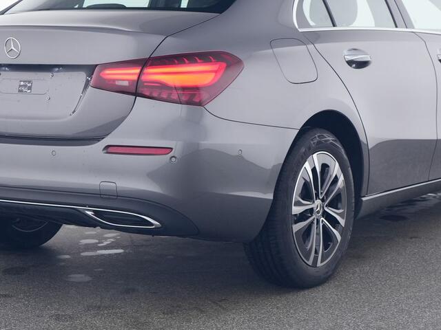 Mercedes-Benz A-KLASSE 250 e Sedan Plug-In Hybride | Progressive Line Advanced Plus | Sfeerverlichting | Laden 11 kW | Stuur en Stoelverwarming | Inclusief 24 maanden MB Certified garantie voor Europa.