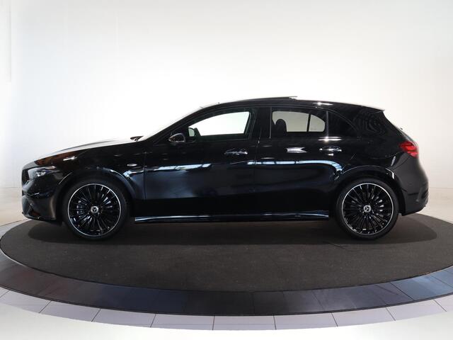 Mercedes-Benz A-KLASSE 250 e Business Solution AMG | Nightpakket | 19-Inch | 360 graden camera | Panoramadak | Stoelverwarming | Apple Car Play | Dodehoek assistent |