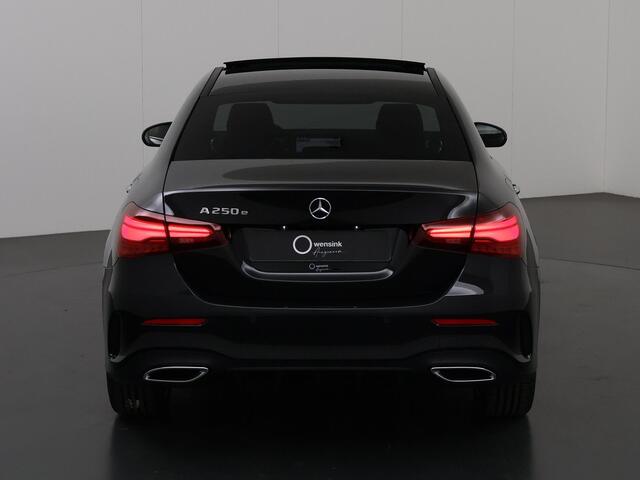Mercedes-Benz A-KLASSE 250 e Limousine Business Solution AMG Panoramadak | Night-pakket | 19" Velgen