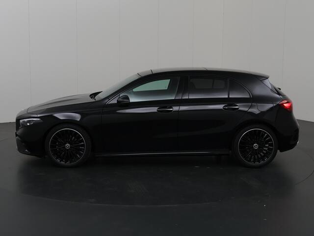 Mercedes-Benz A-KLASSE 180 Business Solution AMG Panoramadak | Multibeam led | Nightpakket | Sfeerverlichting |