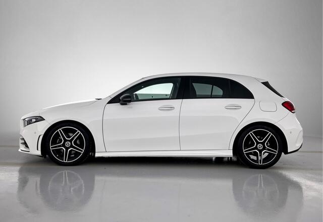 Mercedes-Benz A-KLASSE 180 Premium Plus Panoramadak | elct. bedienbare voor stoelen met memory | Navigatie | Parking support met camera achter | Inclusief 24 maanden MB Certified garantie voor Europa