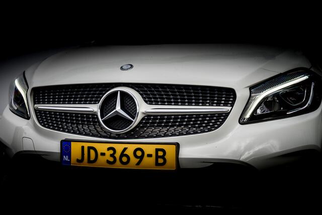 Mercedes-Benz A-KLASSE 160 102 PK Ambition RIJKLAAR INCL: GARANTIE. | Sport Stoelen | 16 inch LMV | Airco | Cr control | Metallic | Navi |