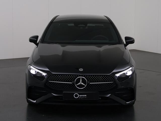 Mercedes-Benz A-KLASSE 180 Limousine Star Edition AMG Line | Night pakket | Camera | Panoramadak |