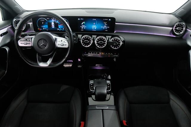 Mercedes-Benz A-KLASSE 200 Business Solution AMG | VIRTUAL COCKPIT | CAMERA | CARPLAY |