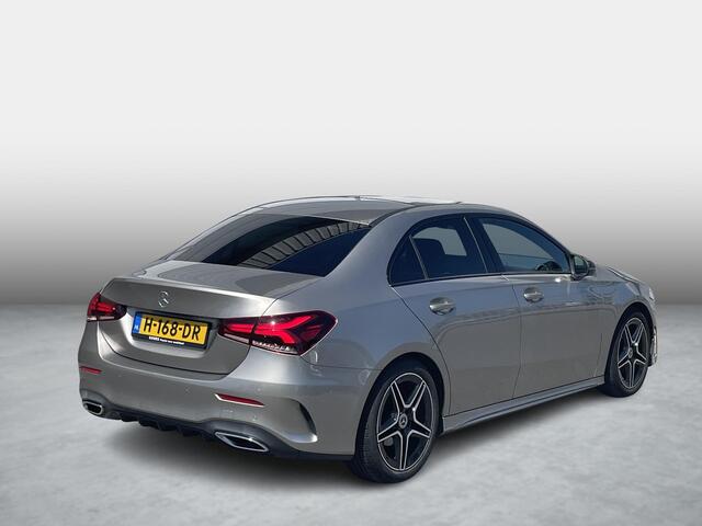 Mercedes-Benz A-KLASSE 180 AMG line | Panoramadak | Nightpakket |