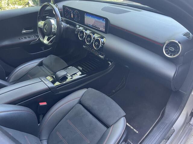 Mercedes-Benz A-KLASSE 180 AMG line | Panoramadak | Nightpakket |