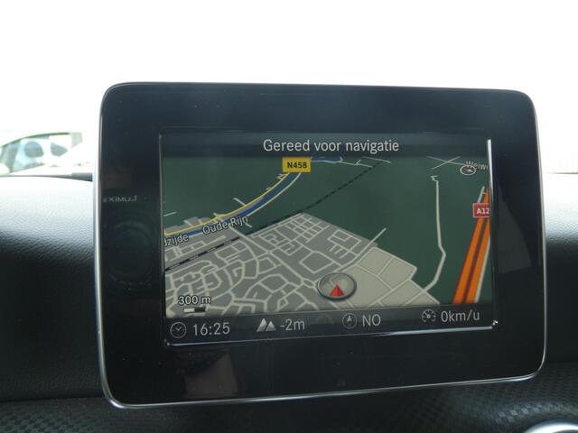 Mercedes-Benz A-KLASSE 180 AMG Night Edition Plus | TREKHAAK | NAVIGATIE | ACHTERUITRIJCAMERA |