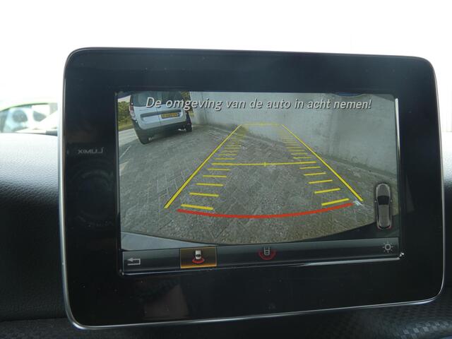 Mercedes-Benz A-KLASSE 180 AMG Night Edition Plus | TREKHAAK | NAVIGATIE | ACHTERUITRIJCAMERA |