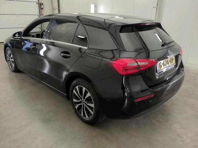 Mercedes-Benz A-KLASSE 180 Business Solution NL AUTO | WIDESCREEN | CAMERA | HALF LEDER | TREKHAAK |