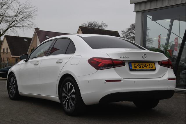 Mercedes-Benz A-KLASSE 200 Business Solution LED | Keyless | Digitaal dashboard | Stoelverwarming | LMV