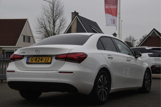 Mercedes-Benz A-KLASSE 200 Business Solution LED | Keyless | Digitaal dashboard | Stoelverwarming | LMV