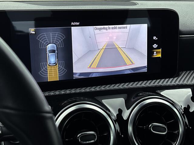 Mercedes-Benz A-KLASSE 250 e Plug-In Hybride | Auto Show Tilburg | Lichtmetalen velgen | MBUX wide screen | Navigatie \ Parking support met camera achter | Inclusief 24 maanden MB Certified garantie voor Europa.