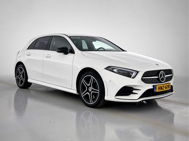 Mercedes-Benz A-KLASSE 250 e AMG Plug-In Hybride Auto Show Tilburg | 5 spaaks lichtmetalen velgen | MBUX wide screen | Navigatie | Parking support met camera achter | Inclusief 24 maanden Mercedes-Benz Certified garantie voor Europa.