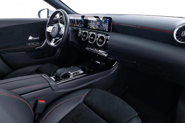 Mercedes-Benz A-KLASSE 180 Business Solution AMG Automaat *HEMELVAART OPEN v.a 11u tot 17u*