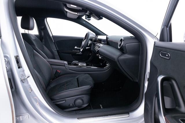 Mercedes-Benz A-KLASSE 180 Business Solution AMG Automaat *HEMELVAART OPEN v.a 11u tot 17u*
