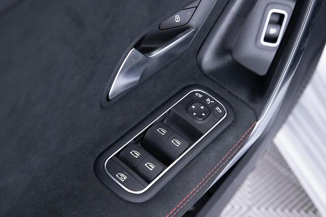 Mercedes-Benz A-KLASSE 180 Business Solution AMG Automaat *HEMELVAART OPEN v.a 11u tot 17u*