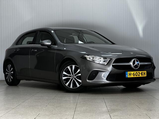 Mercedes-Benz A-KLASSE 160 Business Solution/ 16''LMV/ Zwarte Hemel!/ Camera/ Apple+Android/ Virtual Cockpit/ Keyless GO/ Clima/ Navi/ Cruise/ Bluetooth/ Multi.LEDER.Stuur/ Elek.Pakket/ Isofix/ PDC V+A.