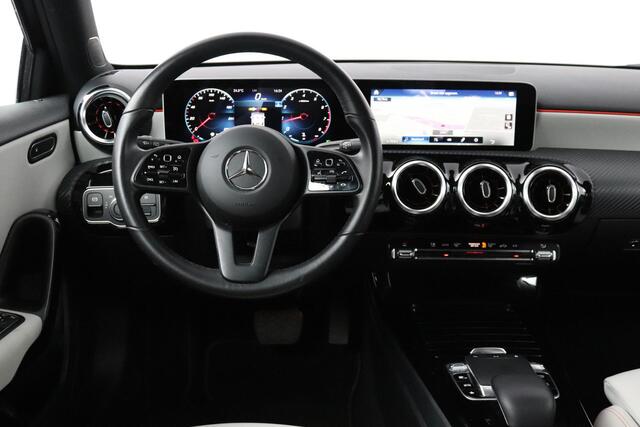 Mercedes-Benz A-KLASSE 200 Business Solution Plus Upgrade