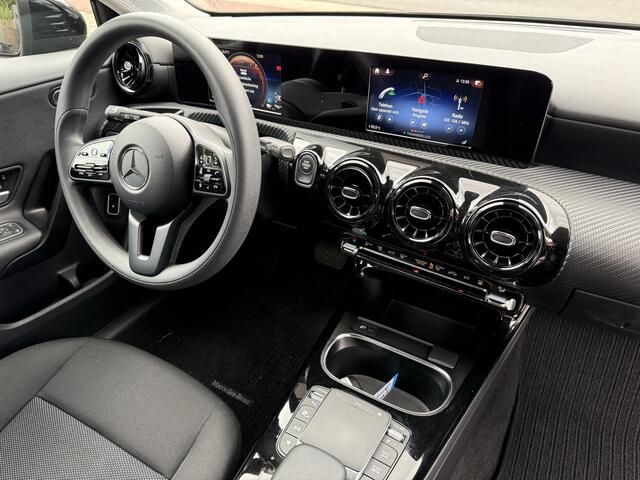 Mercedes-Benz A-KLASSE 250 e Plug-in Hybrid Aut., Clima | Navi & CarPlay | Pdc