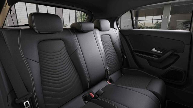Mercedes-Benz A-KLASSE Hatchback 180 Business Solution Luxury