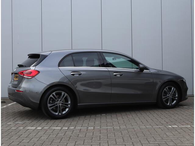 Mercedes-Benz A-KLASSE 220 Premium | Keyless | Sfeerverlichting | Org. NL