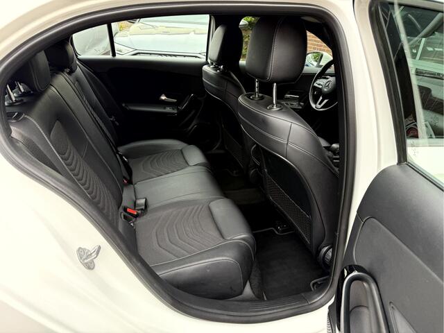 Mercedes-Benz A-KLASSE 180 Business Solution Widescreen, Camera, Navi, App Connect