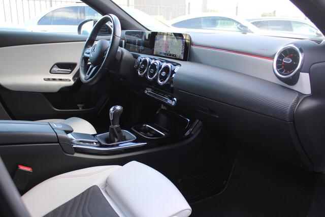 Mercedes-Benz A-KLASSE 160 Business Solution NAVI CAMERA CARPLAY