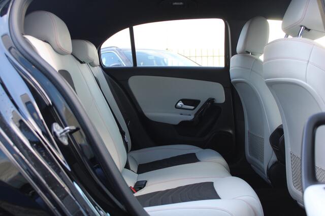 Mercedes-Benz A-KLASSE 160 Business Solution NAVI CAMERA CARPLAY