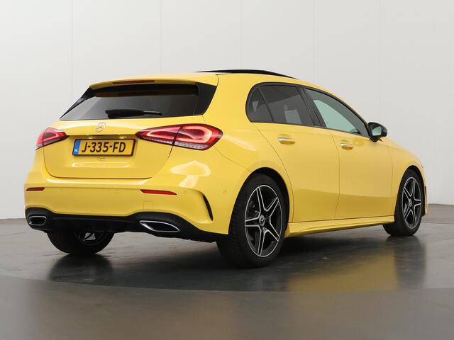 Mercedes-Benz A-KLASSE 180 Business Solution AMG | Panoramadak | Night | Keyless | Achteruitrijcamera | Multibeam Led | Apple carplay/Android auto | Sfeerverlichting | Advanced sound system
