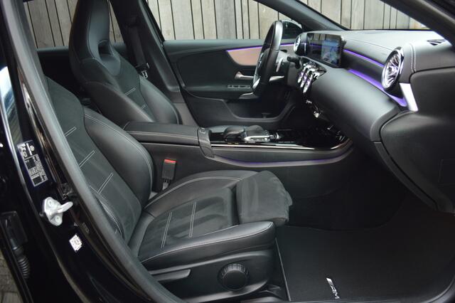 Mercedes-Benz A-KLASSE 250 e AMG Led Panorama Widescreen Sfeer Camera Night Augmented Pdc