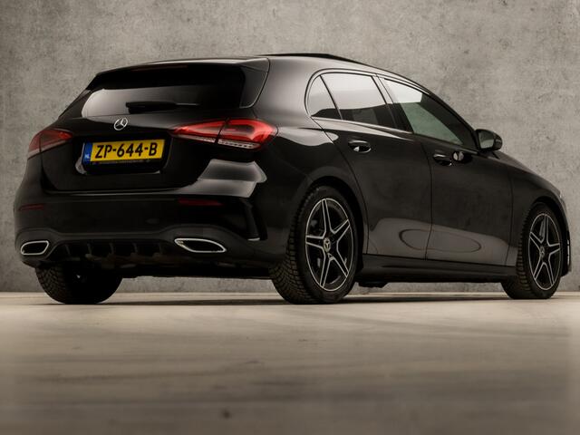 Mercedes-Benz A-KLASSE 180 AMG Sport Night Upgrade (SCHUIFDAK, GROOT NAVI, LEDER/ALCANTARA, STOELVERWARMING, WIDESCREEN, SPORTSTOELEN, CAMERA, GETINT GLAS, NIEUWSTAAT)
