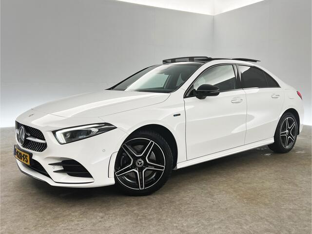 Mercedes-Benz A-KLASSE 250 e AMG 235PK Hybride Pano Memory Sfeerverl. LED Virtual Camera Cruise Clima Navi PDC 18"LMV